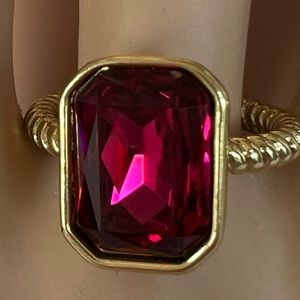 Heidi Daus 🆕 faceted Indian Pink crystal size 8 ring in original box